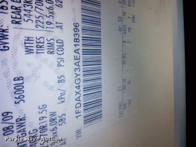 image for item DE0775 2010 Ford F450 Super Duty  SuperCab utility truck