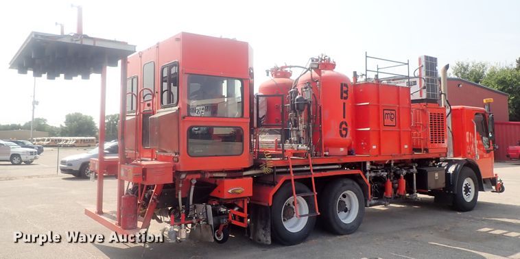 image for item DE0786 2003 Sterling Condor  paint striping truck