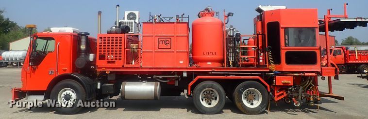 image for item DE0786 2003 Sterling Condor  paint striping truck