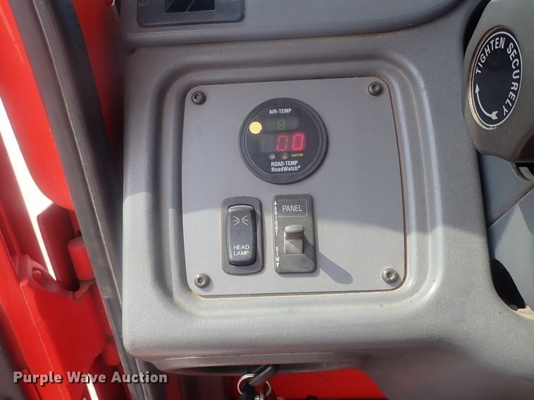 image for item DE0786 2003 Sterling Condor  paint striping truck