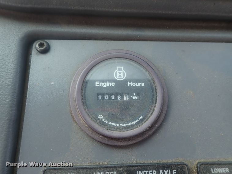 image for item DE0786 2003 Sterling Condor  paint striping truck