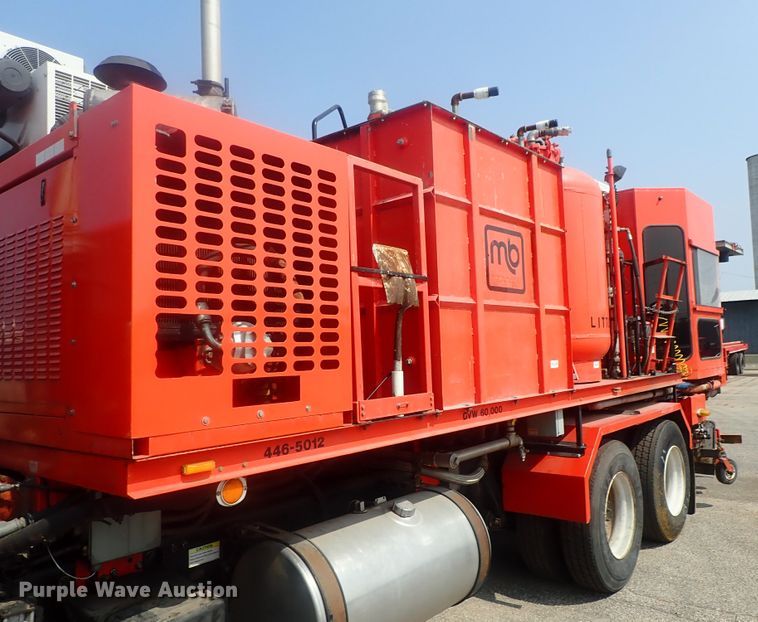 image for item DE0786 2003 Sterling Condor  paint striping truck