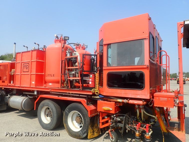 image for item DE0786 2003 Sterling Condor  paint striping truck