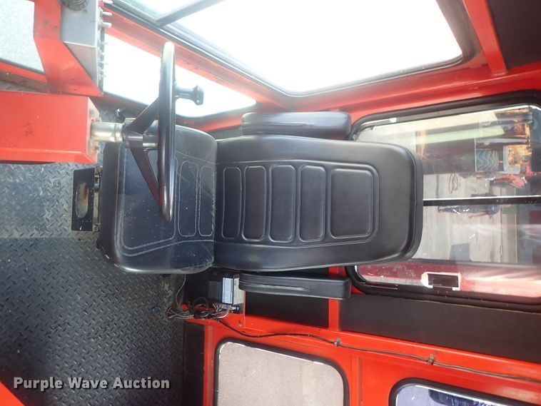 image for item DE0786 2003 Sterling Condor  paint striping truck