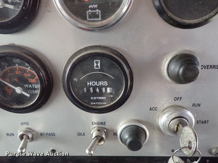 image for item DE0786 2003 Sterling Condor  paint striping truck