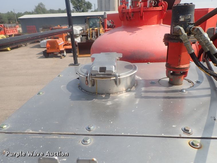 image for item DE0786 2003 Sterling Condor  paint striping truck