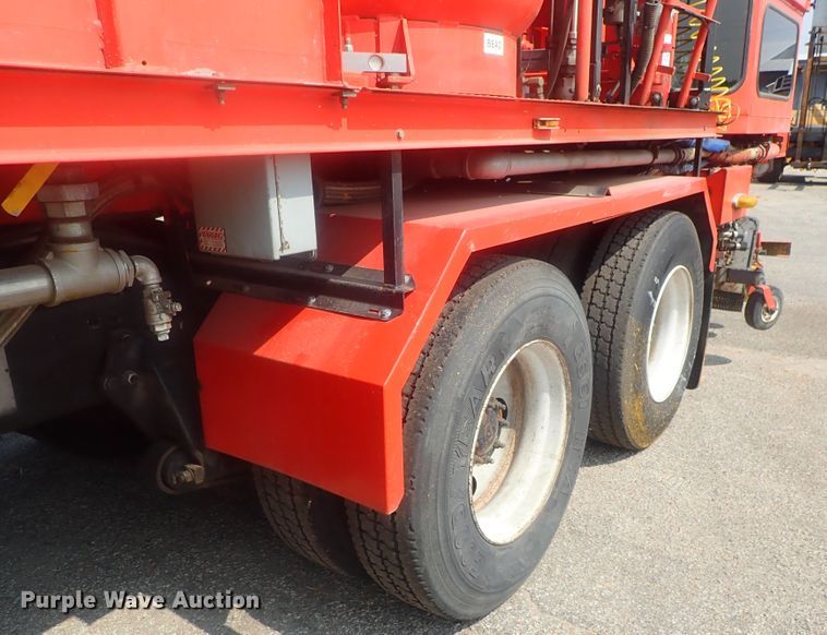 image for item DE0786 2003 Sterling Condor  paint striping truck