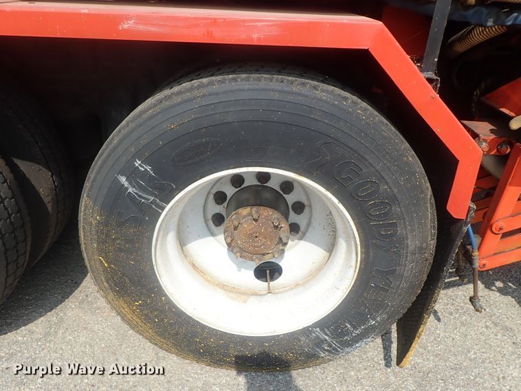 image for item DE0786 2003 Sterling Condor  paint striping truck