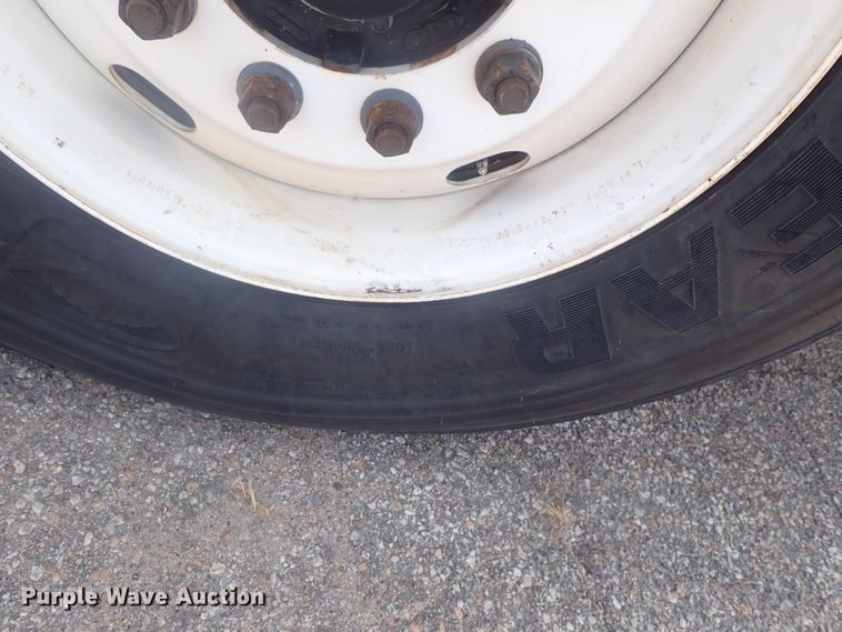 image for item DE0786 2003 Sterling Condor  paint striping truck