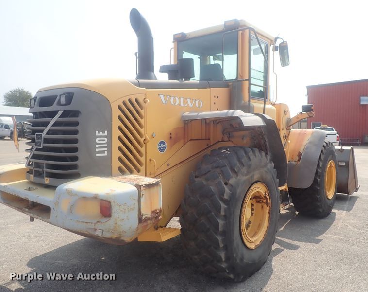 image for item DE0788 2004 Volvo L110E  wheel loader