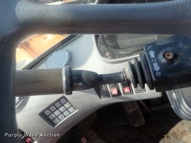 image for item DE0788 2004 Volvo L110E  wheel loader