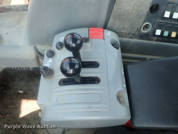 image for item DE0788 2004 Volvo L110E  wheel loader