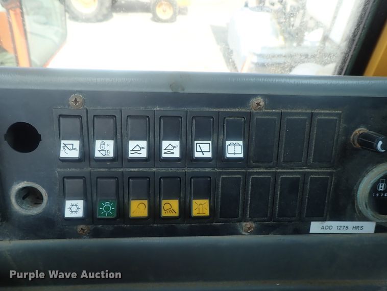 image for item DE0788 2004 Volvo L110E  wheel loader