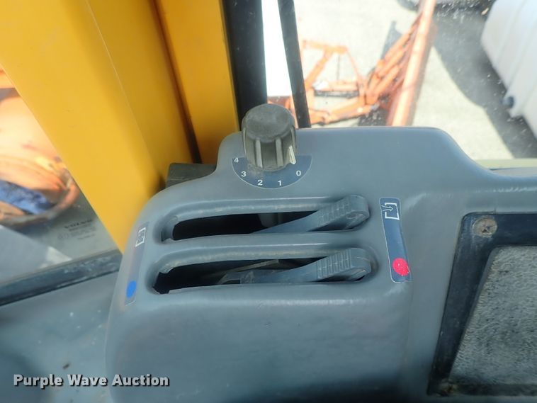 image for item DE0788 2004 Volvo L110E  wheel loader