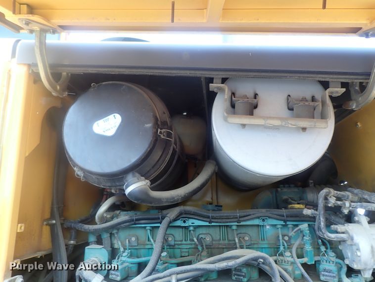 image for item DE0788 2004 Volvo L110E  wheel loader