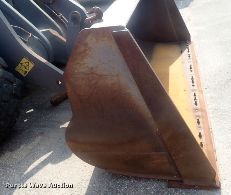 image for item DE0788 2004 Volvo L110E  wheel loader