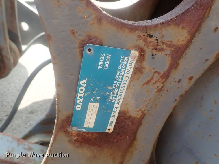 image for item DE0788 2004 Volvo L110E  wheel loader