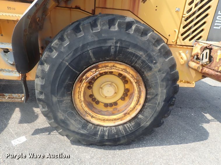 image for item DE0788 2004 Volvo L110E  wheel loader