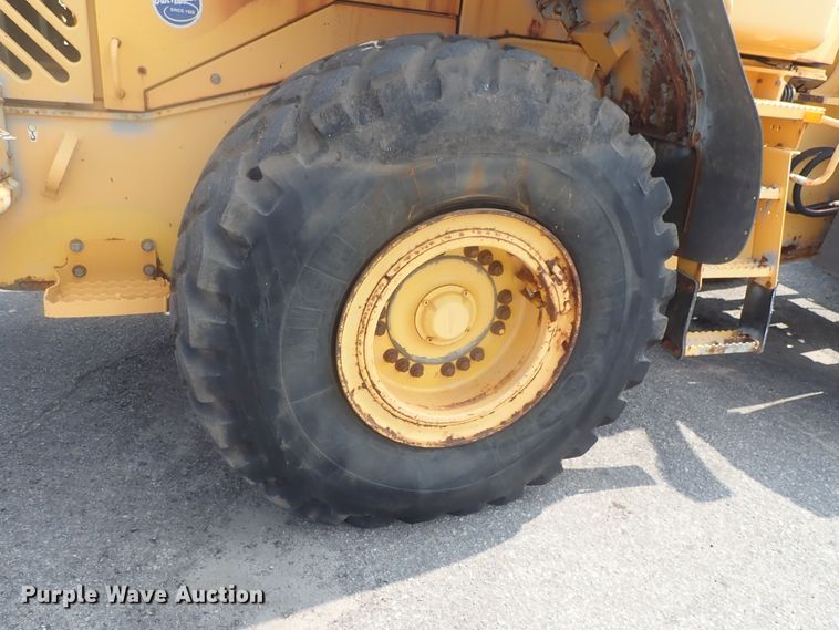 image for item DE0788 2004 Volvo L110E  wheel loader