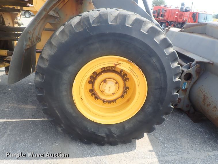 image for item DE0788 2004 Volvo L110E  wheel loader