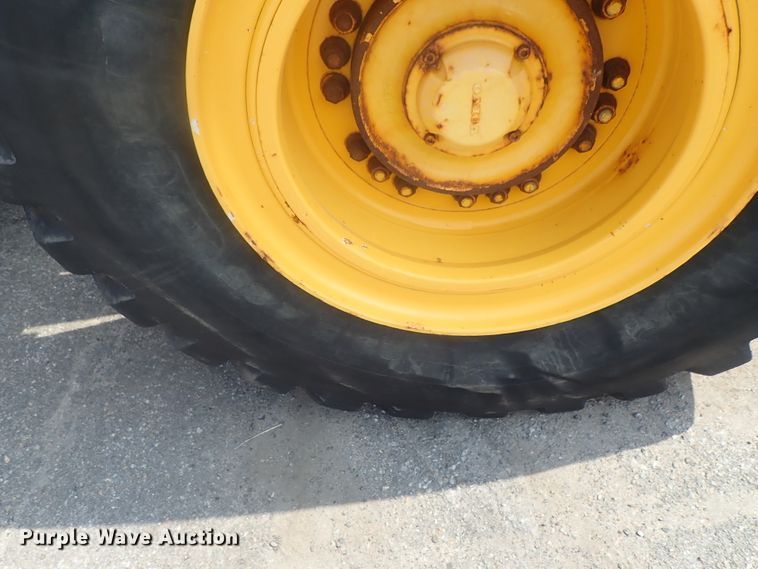 image for item DE0788 2004 Volvo L110E  wheel loader
