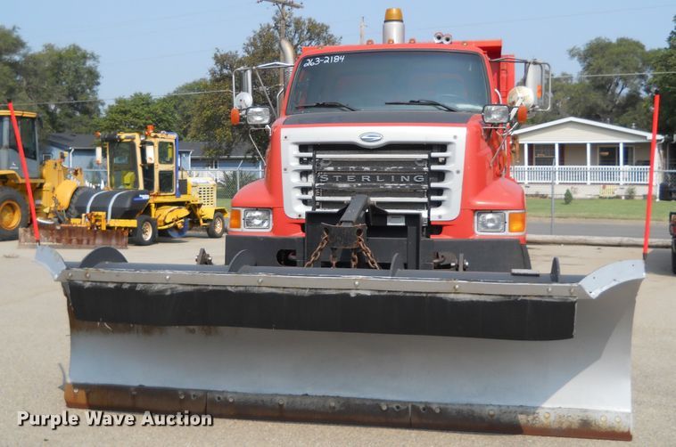 image for item DE4519 2006 Sterling LT7500  dump truck