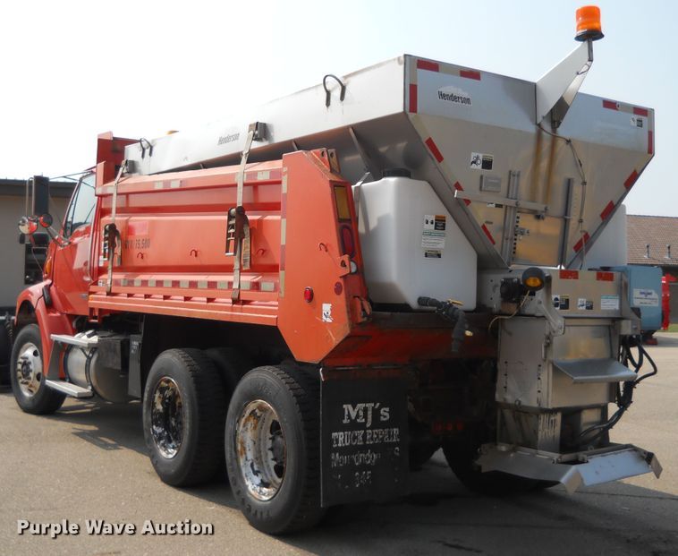 image for item DE4519 2006 Sterling LT7500  dump truck