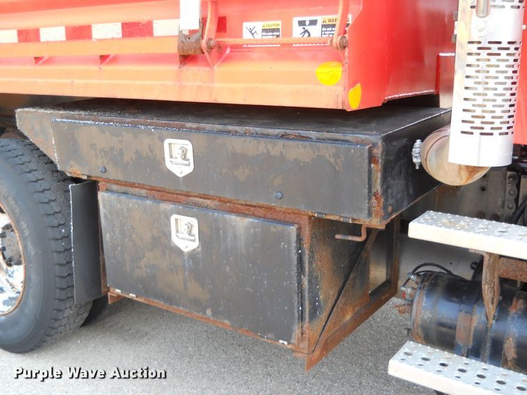 image for item DE4519 2006 Sterling LT7500  dump truck