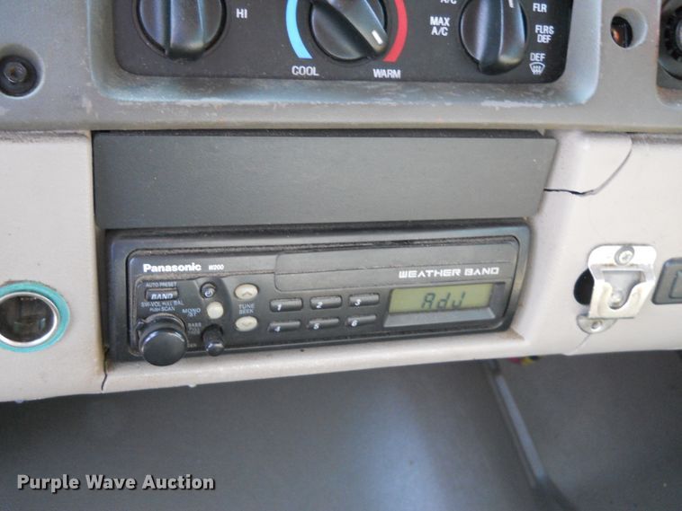 image for item DE4519 2006 Sterling LT7500  dump truck