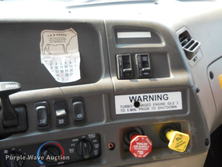 image for item DE4519 2006 Sterling LT7500  dump truck