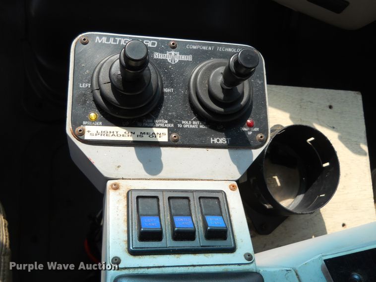 image for item DE4519 2006 Sterling LT7500  dump truck