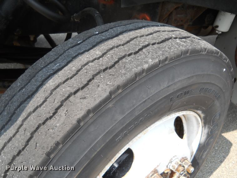 image for item DE4519 2006 Sterling LT7500  dump truck