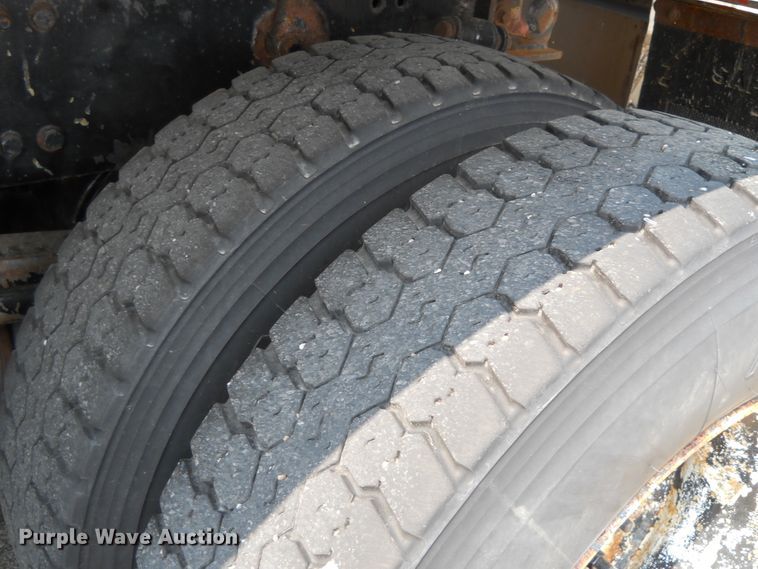 image for item DE4519 2006 Sterling LT7500  dump truck