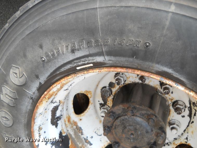 image for item DE4519 2006 Sterling LT7500  dump truck