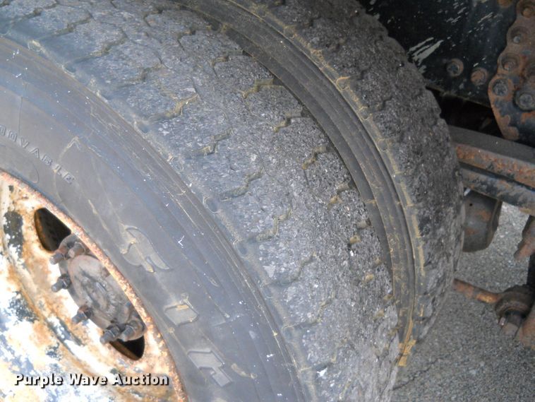 image for item DE4519 2006 Sterling LT7500  dump truck