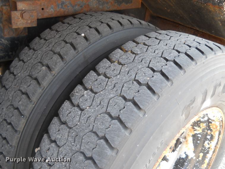 image for item DE4519 2006 Sterling LT7500  dump truck