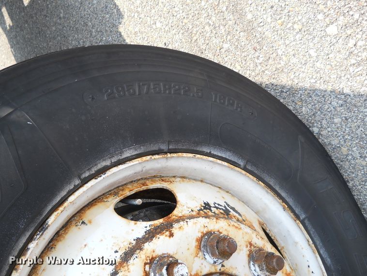 image for item DE4519 2006 Sterling LT7500  dump truck