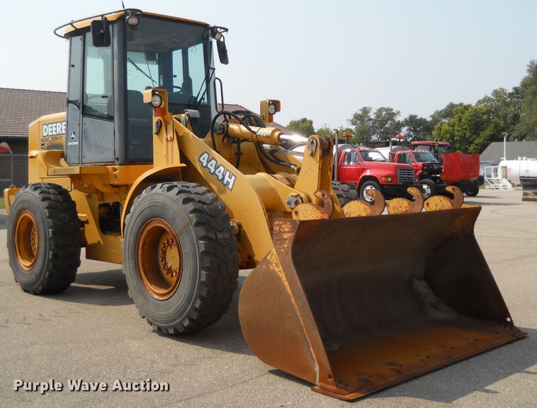 image for item DE4520 2003 John Deere 444H  wheel loader