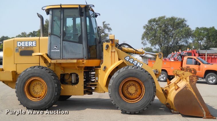image for item DE4520 2003 John Deere 444H  wheel loader