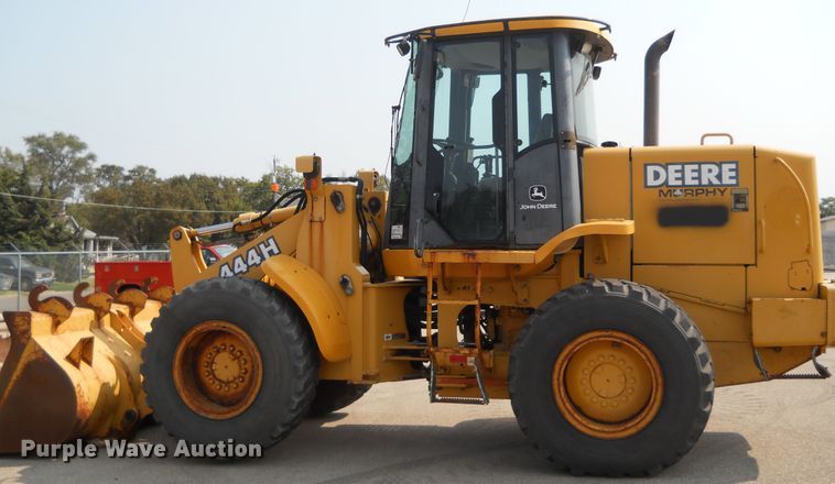 image for item DE4520 2003 John Deere 444H  wheel loader