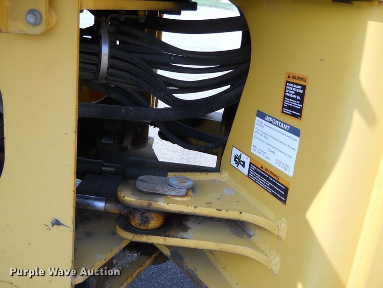 image for item DE4520 2003 John Deere 444H  wheel loader