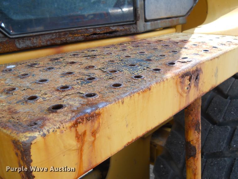 image for item DE4520 2003 John Deere 444H  wheel loader