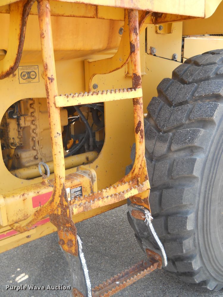 image for item DE4520 2003 John Deere 444H  wheel loader