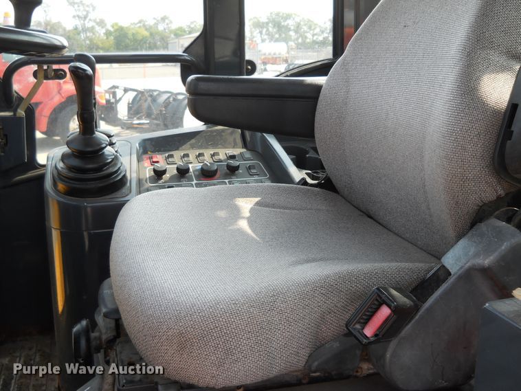 image for item DE4520 2003 John Deere 444H  wheel loader