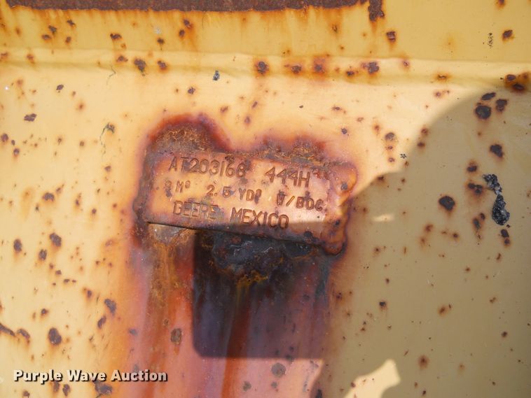 image for item DE4520 2003 John Deere 444H  wheel loader