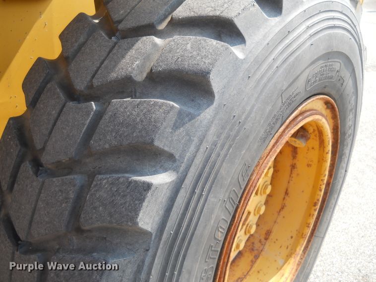 image for item DE4520 2003 John Deere 444H  wheel loader