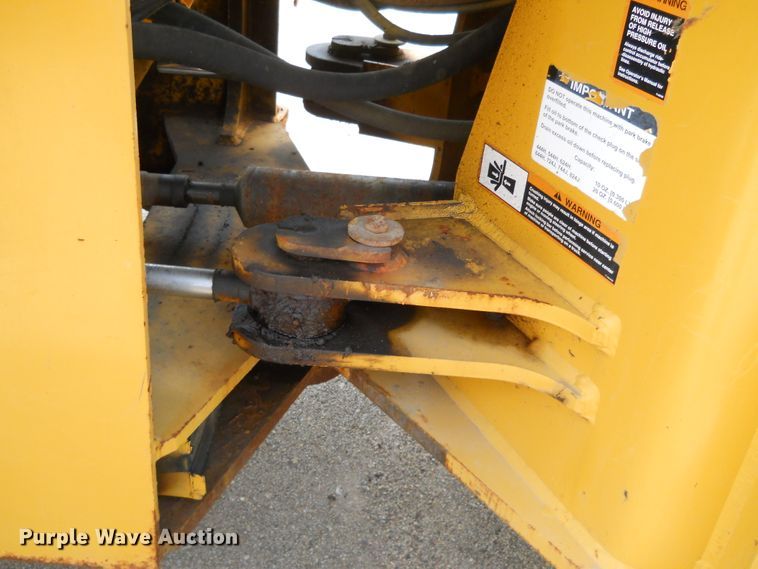 image for item DE4521 2003 John Deere 444H  wheel loader