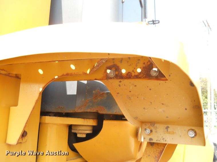 image for item DE4521 2003 John Deere 444H  wheel loader