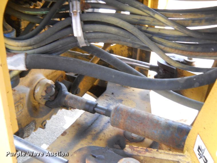 image for item DE4521 2003 John Deere 444H  wheel loader