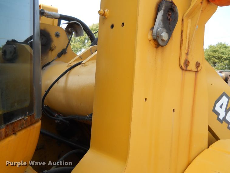 image for item DE4521 2003 John Deere 444H  wheel loader